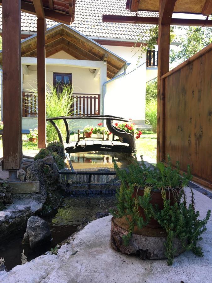 Vila Domacinstvo Ubovic Sipovo Exteriér fotografie
