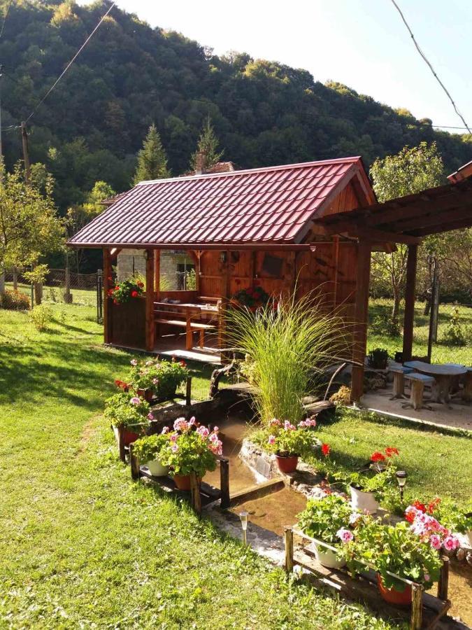 Vila Domacinstvo Ubovic Sipovo Exteriér fotografie
