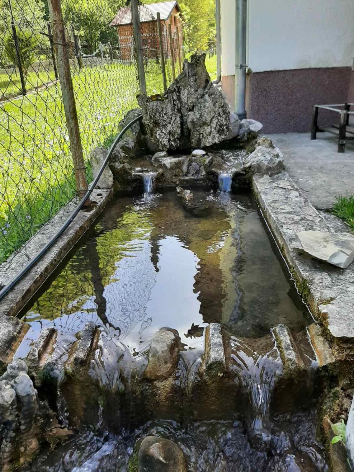 Vila Domacinstvo Ubovic Sipovo Exteriér fotografie